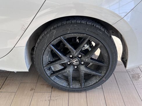 Used 2025 Honda Civic Sport image 17