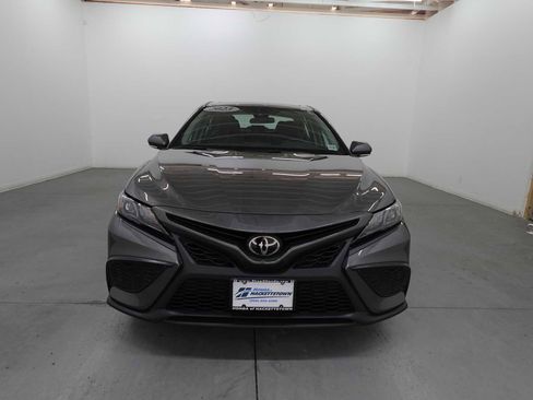 Used 2023 Toyota Camry SE w/ Cold Weather Package AWD/4WD image 2