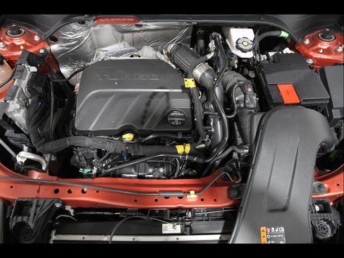 Certified 2024 Chevrolet Trax LT w/ Sunroof Package image 19