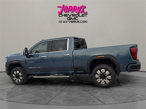 New 2026 GMC Sierra 2500 Denali w/ Denali Reserve Package image 12
