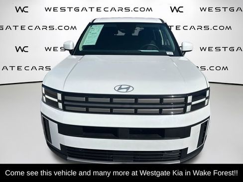 Used 2026 Hyundai Santa Fe SE FWD image 2