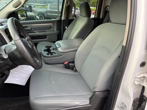 Used 2016 RAM 1500 Classic SLT AWD/4WD image 7