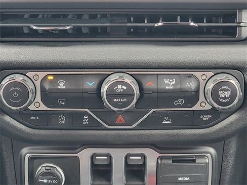 Certified 2024 Jeep Wrangler Sport S image 29