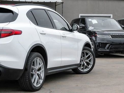 Used 2018 Alfa Romeo Stelvio Ti Sport image 13