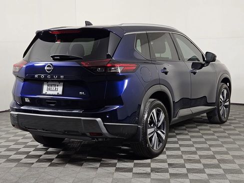 Used 2025 Nissan Rogue SL image 5
