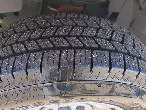 Used 2020 Nissan NV 1500 SV image 11