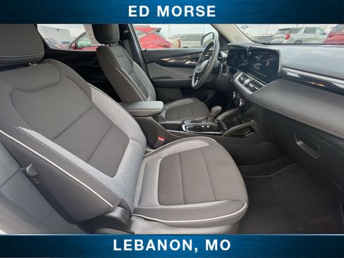 Used 2025 Chevrolet TrailBlazer LT w/ Driver Confidence Package image 26