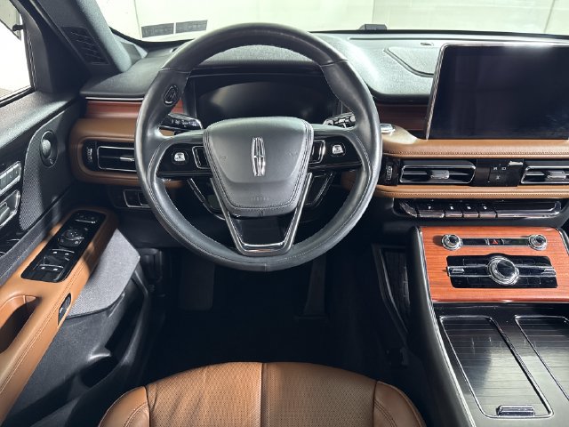 Used 2023 Lincoln Aviator Reserve w/ Equipment Group 201A AWD/4WD image 25