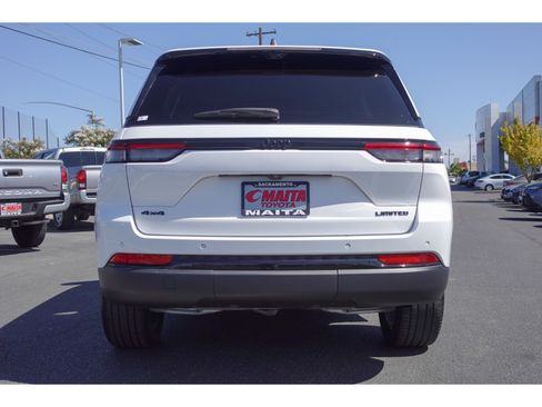 Used 2025 Jeep Grand Cherokee Limited w/ Luxury Tech Group II AWD/4WD image 4