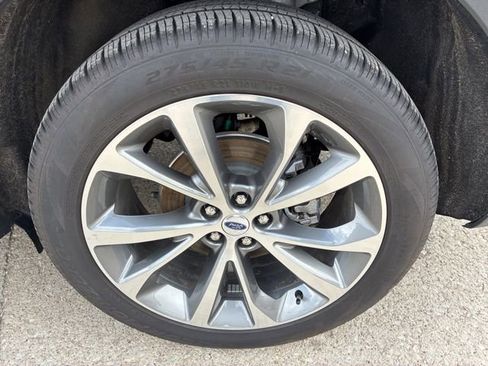 Used 2025 Ford Explorer Platinum w/ Ultimate Package image 15