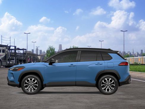 New 2026 Toyota Corolla Cross SE image 6