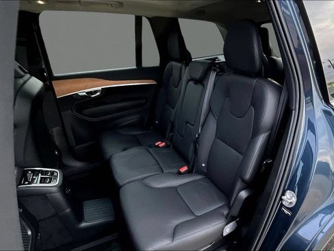 Used 2025 Volvo XC90 T8 Plus w/ Protection Package Premier AWD/4WD image 26