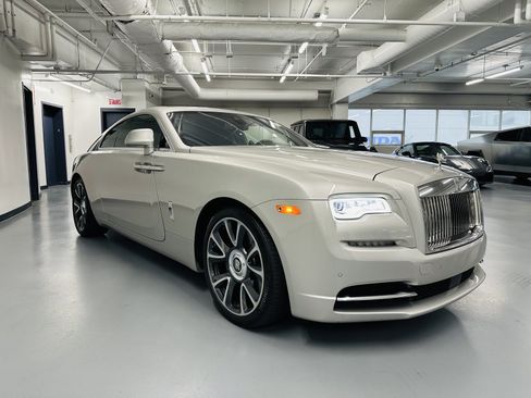 Certified 2019 Rolls-Royce Wraith RWD image 5
