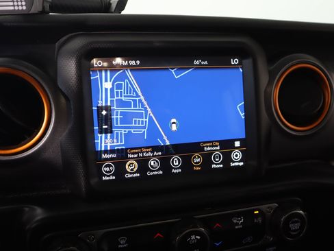 Used 2022 Jeep Gladiator Mojave w/ Trailer Tow Package image 7