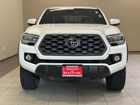 Certified 2021 Toyota Tacoma TRD Off-Road w/ TRD Premium Off Road Package image 6