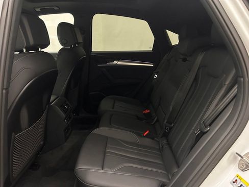 Used 2025 Audi Q5 2.0T Premium Plus w/ Premium Plus Package AWD/4WD image 14