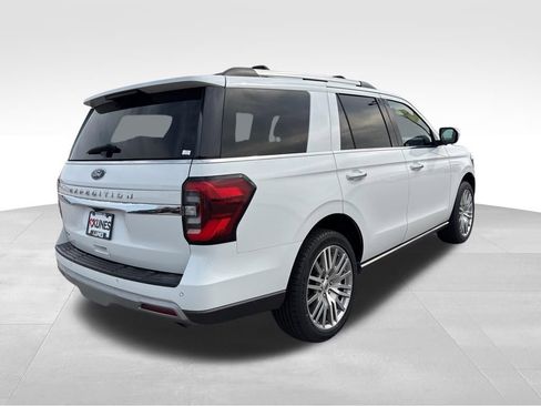 Used 2024 Ford Expedition Limited image 13