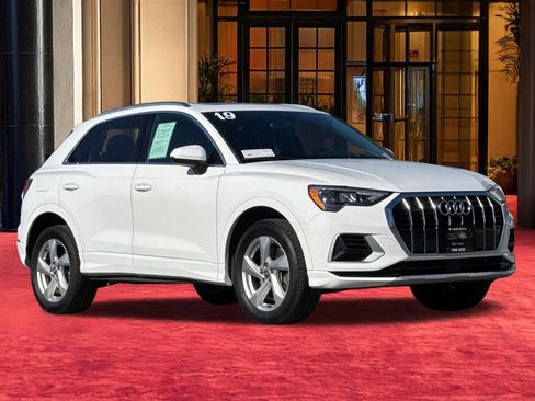 Used 2019 Audi Q3 2.0T Premium AWD/4WD image 6