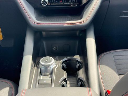 New 2026 Ford Explorer ST-Line w/ ST-Line Street Pack AWD/4WD image 8