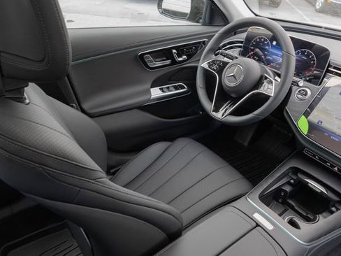 New 2026 Mercedes-Benz E 350 4MATIC Sedan image 23