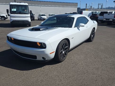 Used 2016 Dodge Challenger R/T Plus RWD image 5