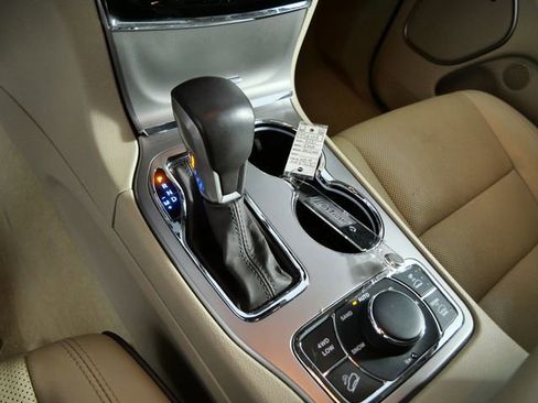 Used 2021 Jeep Grand Cherokee Overland image 21