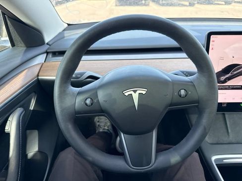 Used 2023 Tesla Model 3 Standard Range RWD image 6