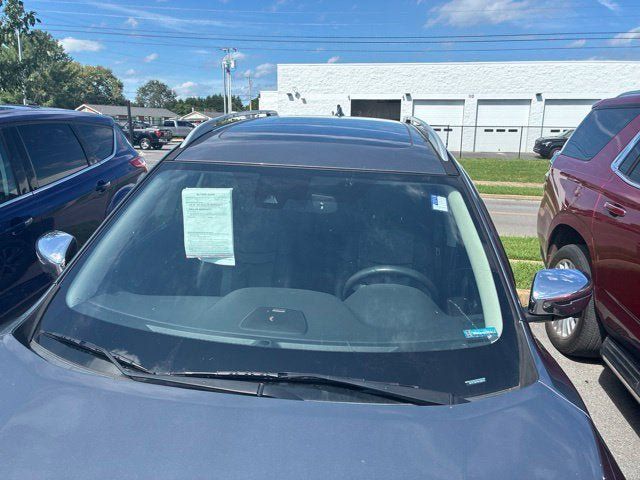 Used 2017 Nissan Rogue SL w/ SL Premium Package FWD image 17