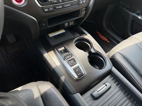 Used 2023 Honda Passport TrailSport image 30