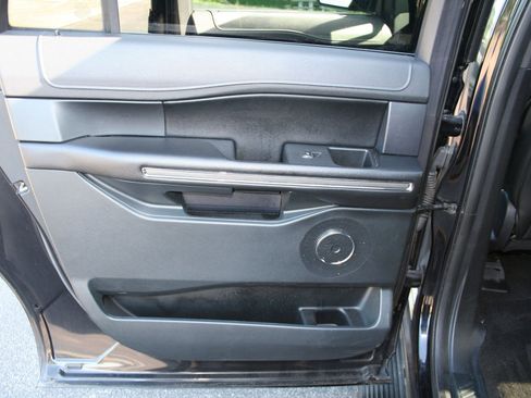 Used 2020 Ford Expedition Max XLT w/ Equipment Group 201A image 23