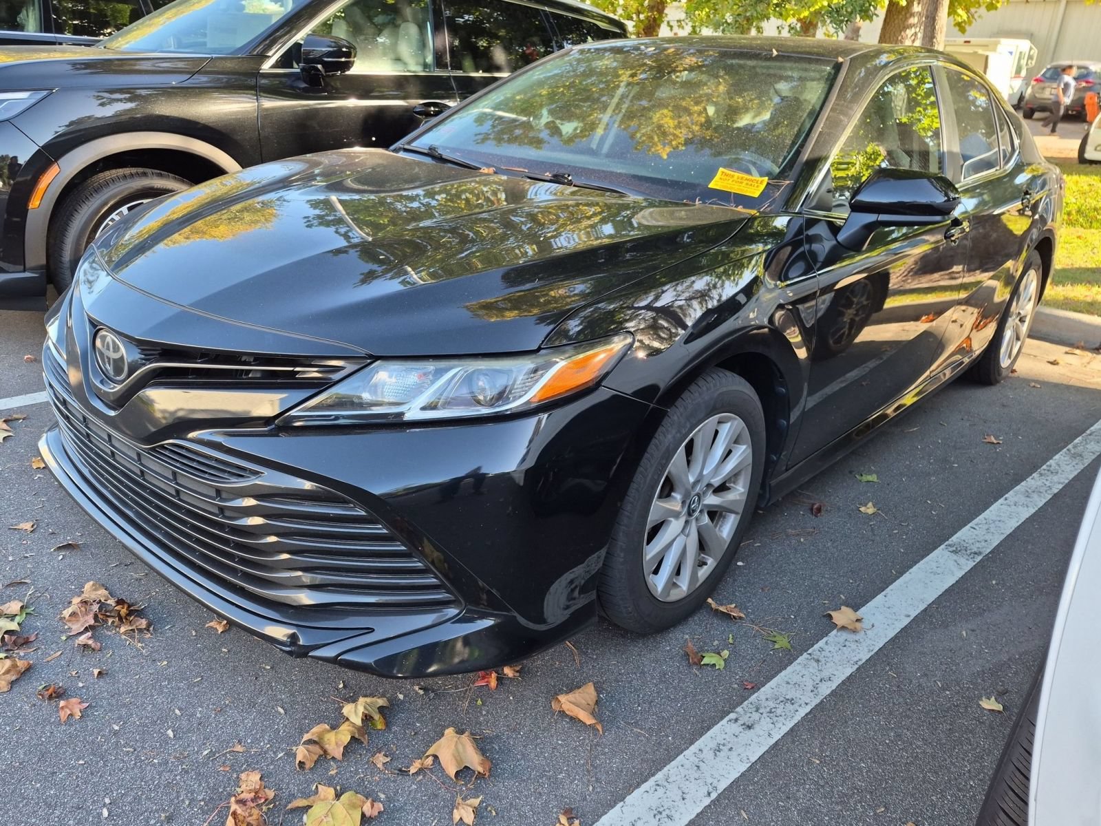 Used 2019 Toyota Camry LE FWD image 5