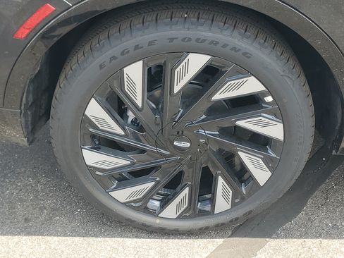New 2026 Lincoln Nautilus Reserve AWD/4WD image 5