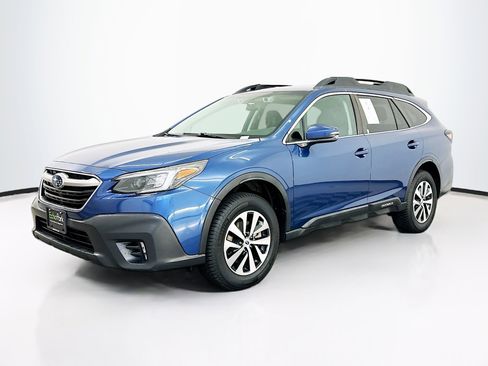 Used 2020 Subaru Outback Premium AWD/4WD image 3