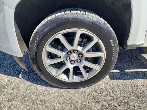 Used 2021 GMC Canyon Denali image 11