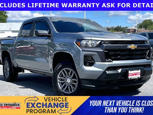 Used 2023 Chevrolet Colorado LT w/ LT Convenience Package AWD/4WD image 1