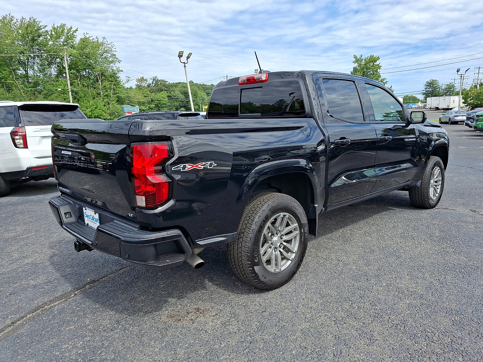 Certified 2023 Chevrolet Colorado LT w/ LT Convenience Package II AWD/4WD image 6