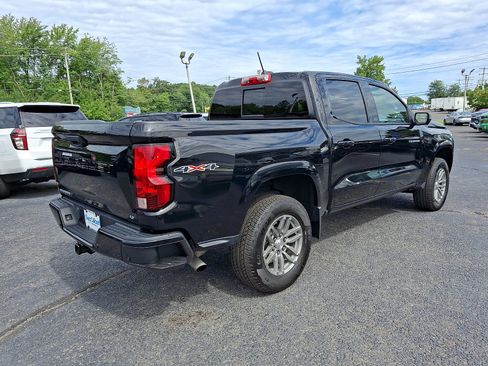 Used 2023 Chevrolet Colorado LT w/ LT Convenience Package II AWD/4WD image 6