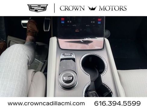New 2026 Cadillac Vistiq Luxury w/ LPO, Floor Liner Package image 26