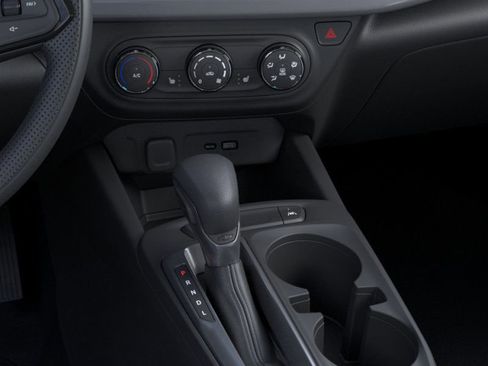 Used 2026 Chevrolet Trax LS w/ LS Convenience Package image 23