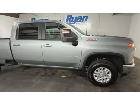 Used 2026 Chevrolet Silverado 2500 LT w/ Safety Package AWD/4WD image 2