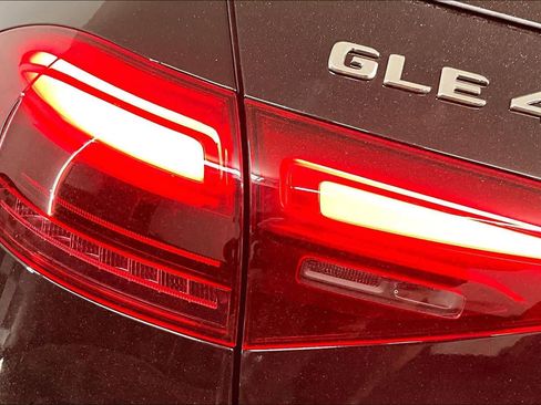 New 2026 Mercedes-Benz GLE 450 4MATIC image 5