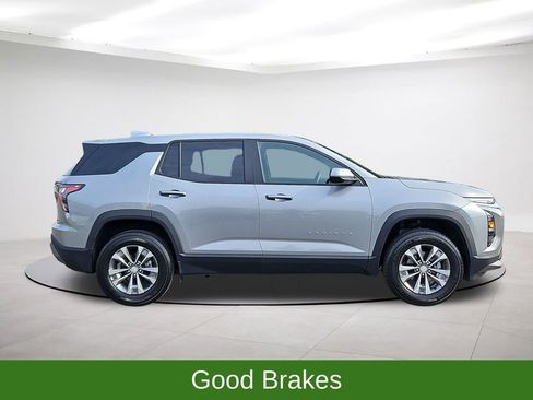 Used 2026 Chevrolet Equinox LT FWD image 8