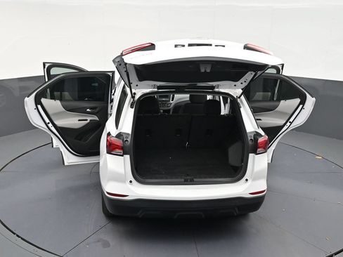 Used 2024 Chevrolet Equinox LS FWD image 32