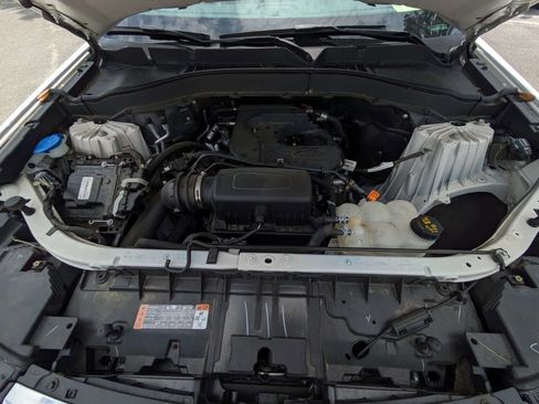 Certified 2020 Ford Explorer XLT w/ Equipment Group 202A AWD/4WD image 7