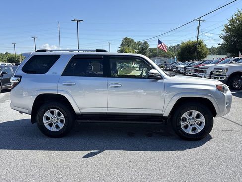Used 2020 Toyota 4Runner SR5 Premium image 10