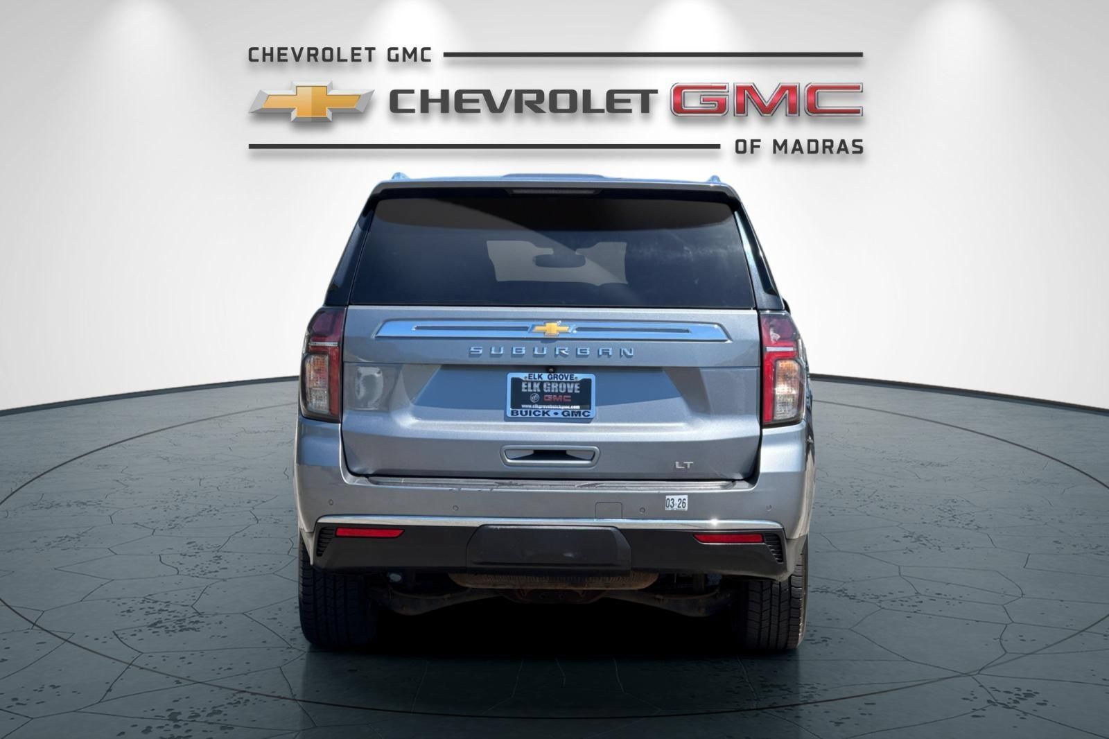 Used 2022 Chevrolet Suburban LT AWD/4WD image 4