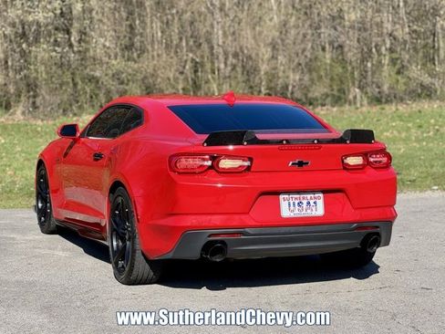 Used 2021 Chevrolet Camaro LT image 5