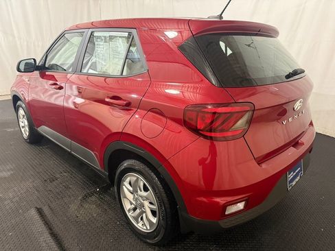 Certified 2023 Hyundai Venue SE image 8