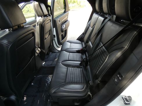 Used 2020 Land Rover Discovery HSE Luxury image 51