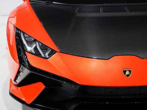 Used 2024 Lamborghini Huracan Tecnica image 30